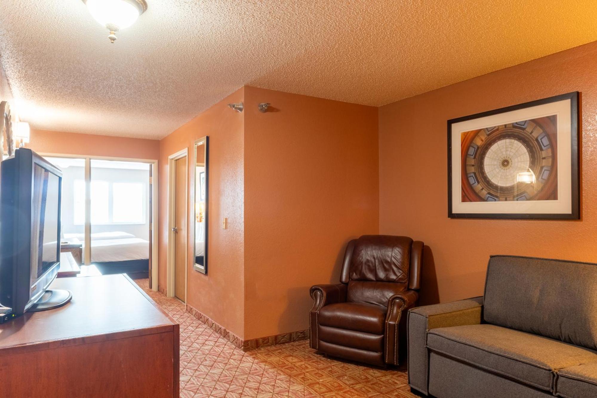 Norland & Hotel Roseau