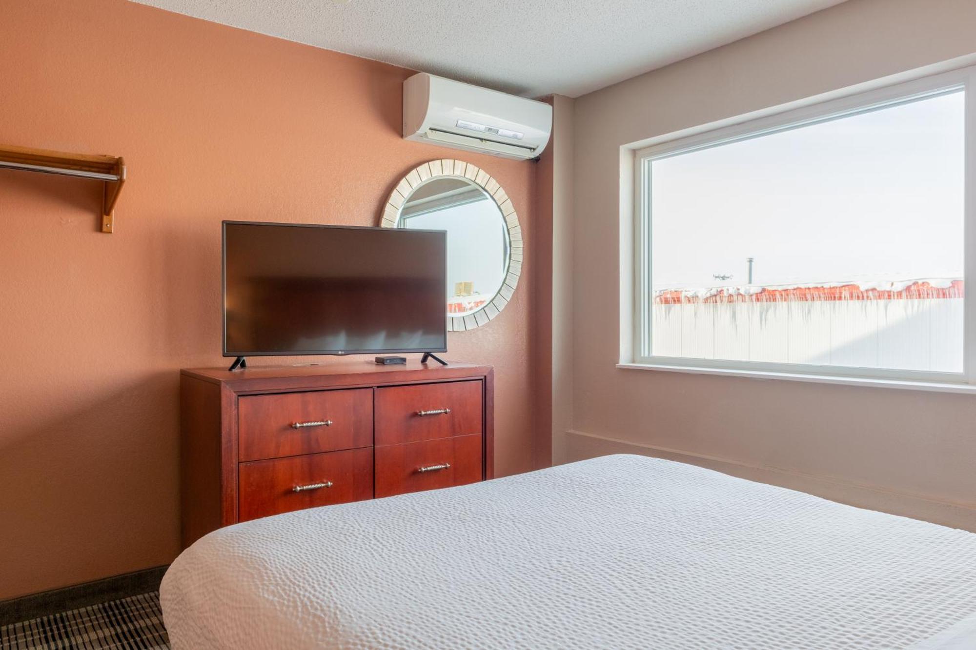 Norland & Hotel Roseau