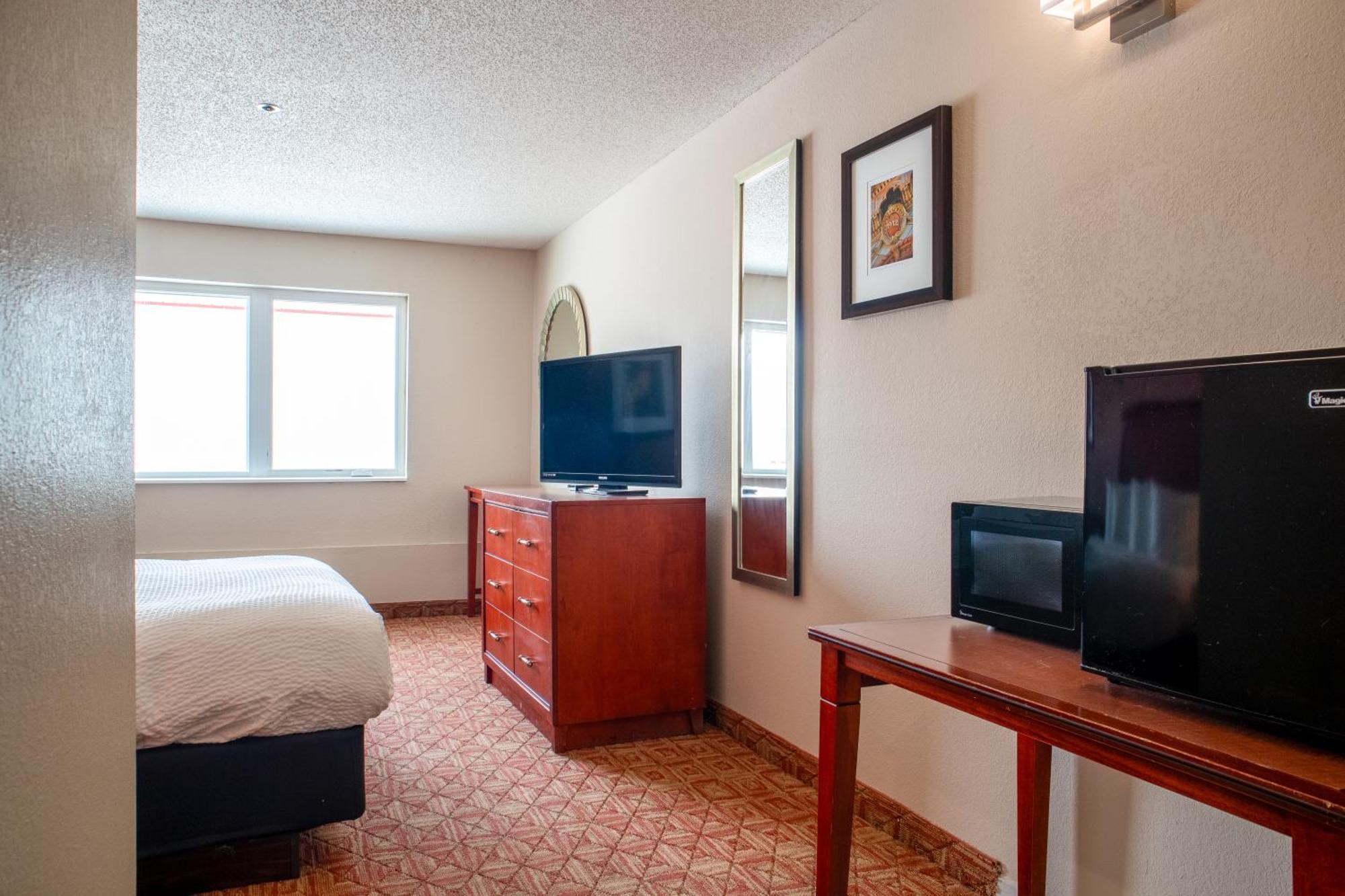Norland & Hotel Roseau
